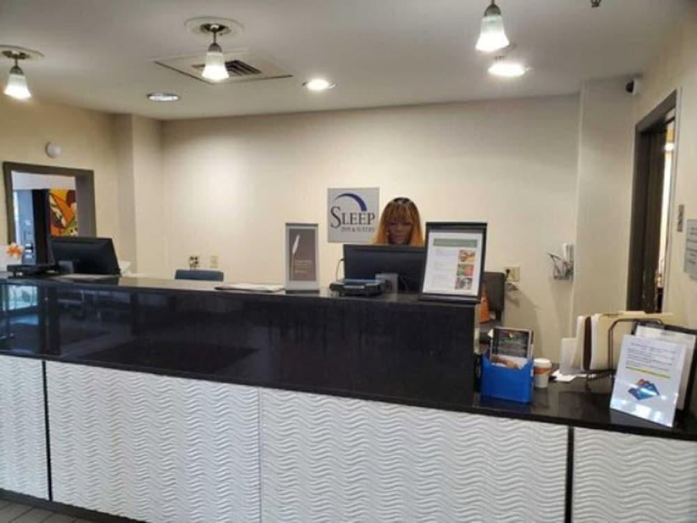 Hotel Sleep & Bwi Airport 3*